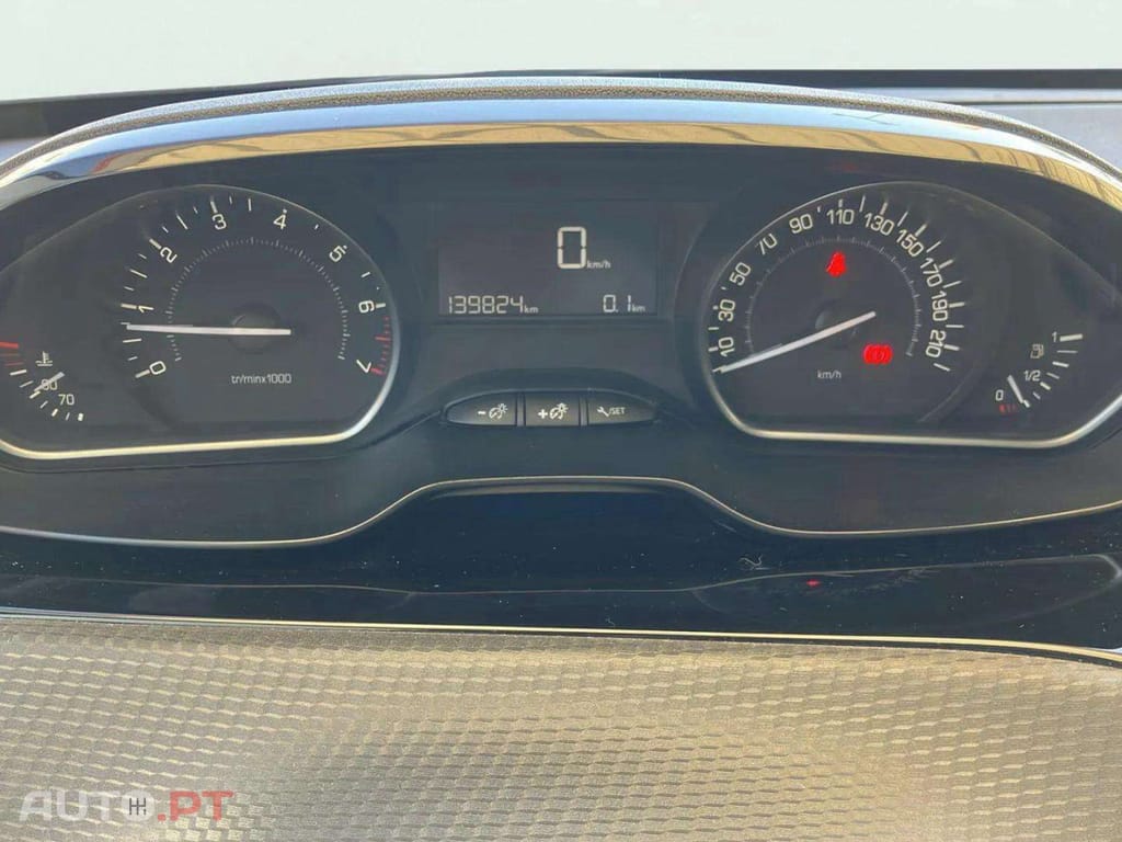 Peugeot 2008 1.2 PureTech Style