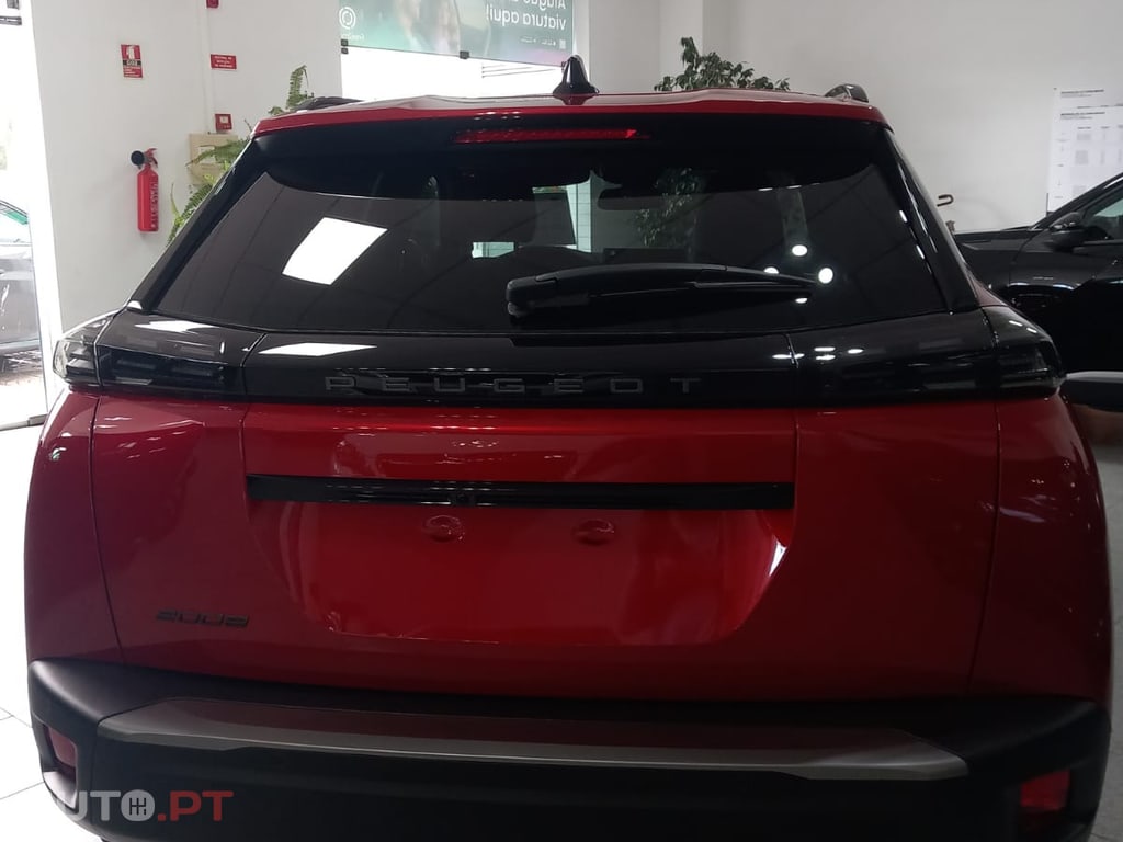 Peugeot 2008 Allure 1.2 PURETECH 100 CV