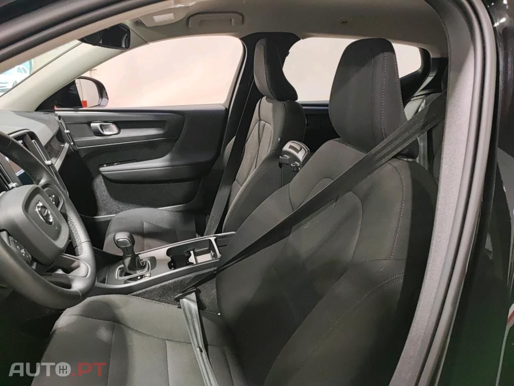 Volvo XC40 1.5 T2 Momentum