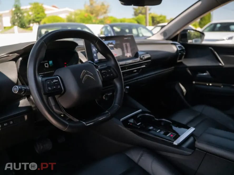 Citroen C5 X 1.6 Hybrid Plus e-EAT8