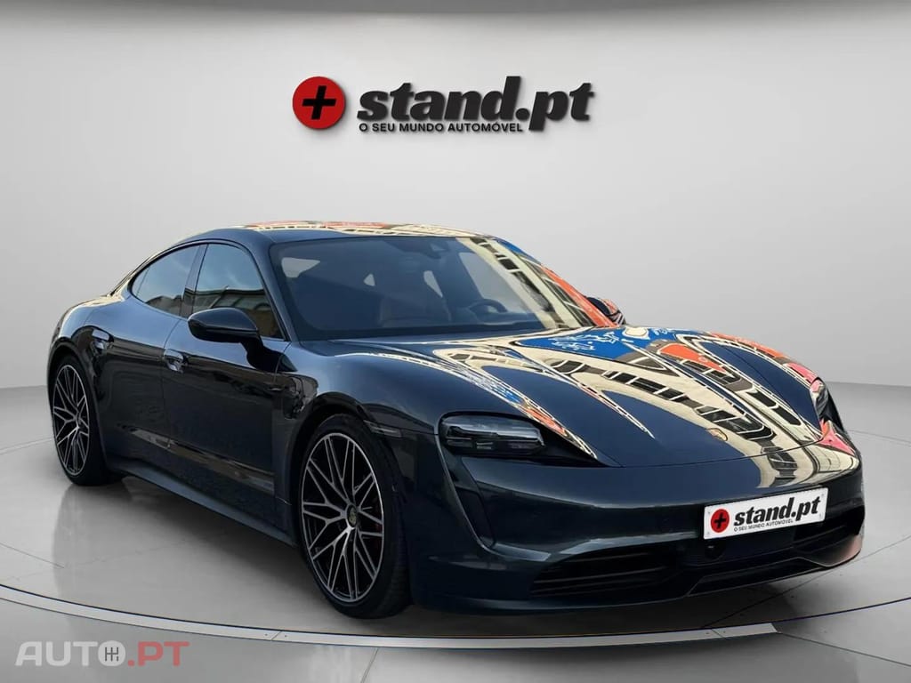Porsche Taycan 4S