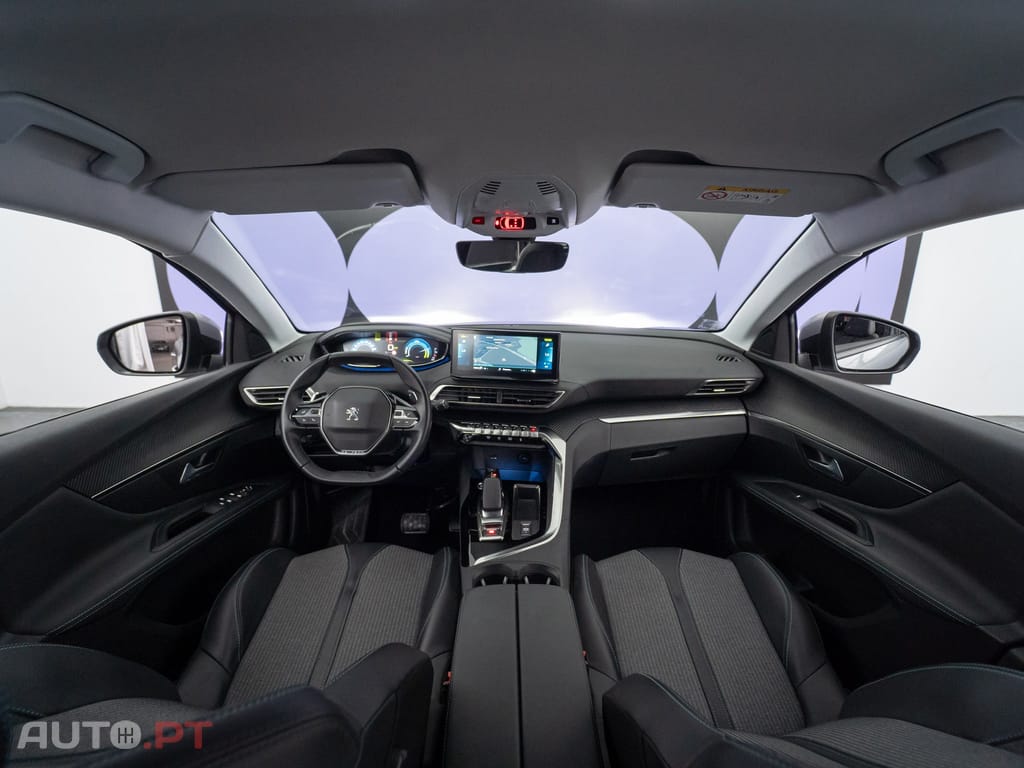 Peugeot 3008 1.6 Hybrid Allure e-EAT8