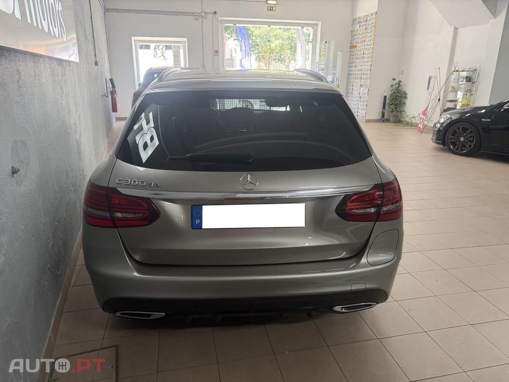Mercedes-Benz C 300 de AMG Line