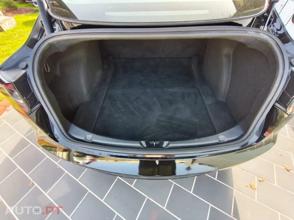 Tesla Model 3 Tração Traseira Premium