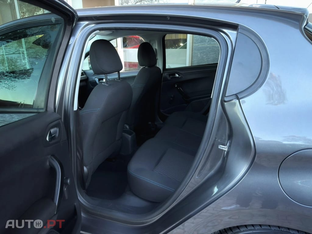 Peugeot 208 1.2 PureTech Style