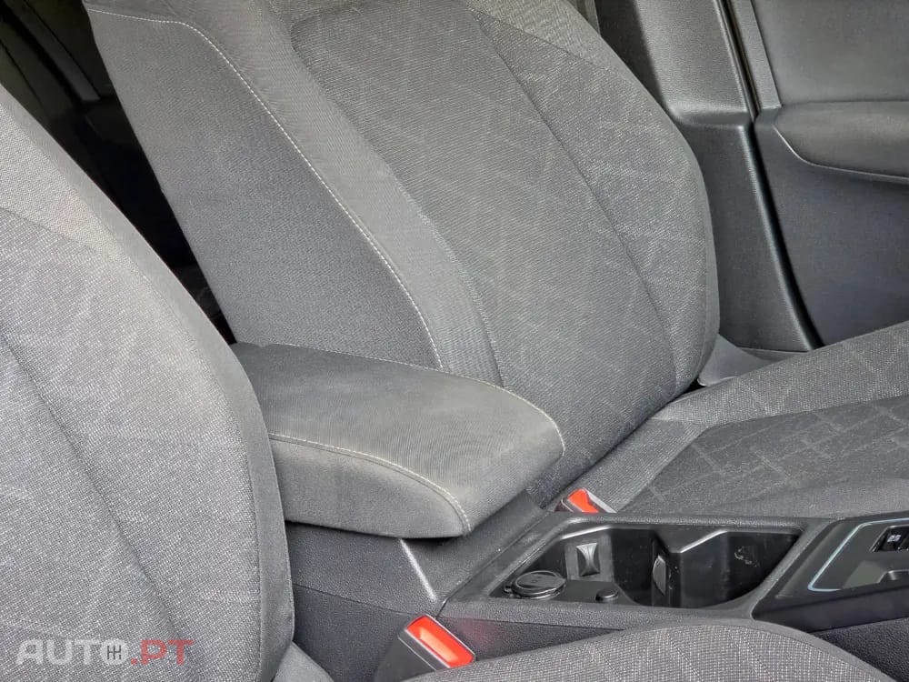 Volkswagen Golf Variant 1.0 eTSI OPF DSG Life