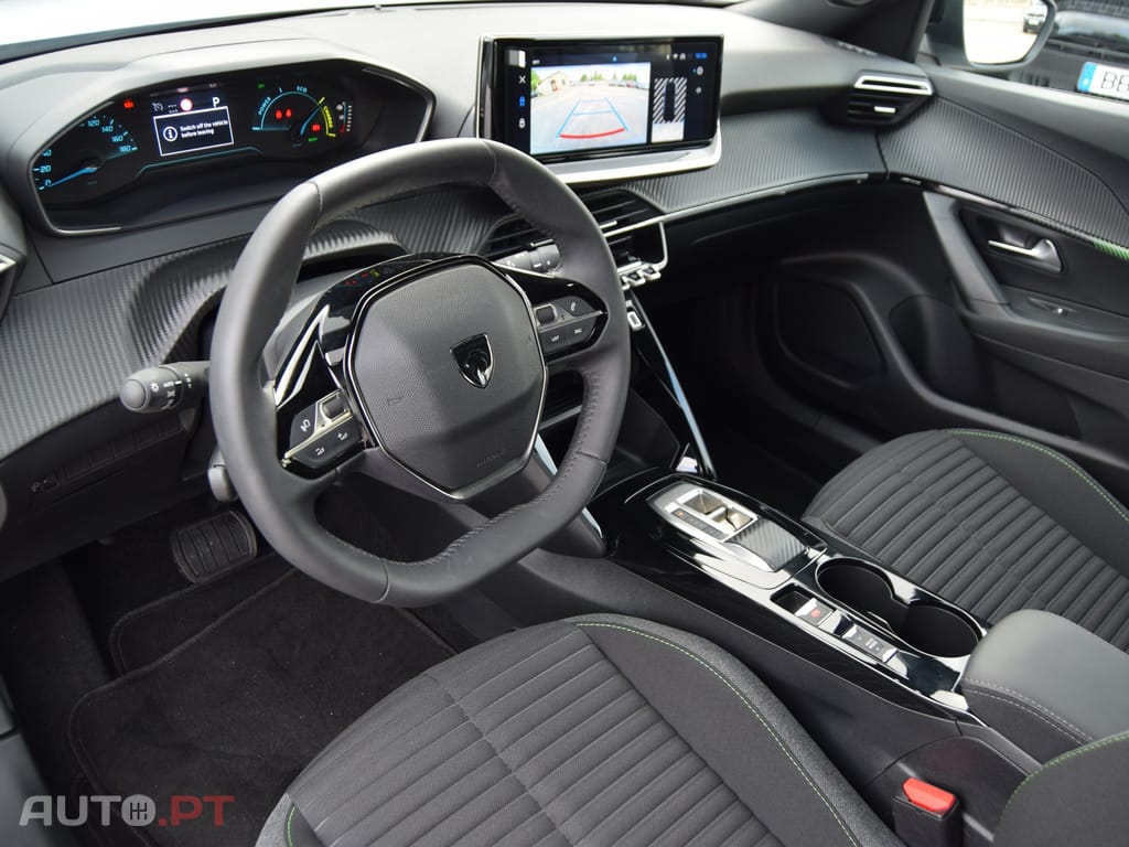 Peugeot E-2008 54 kWh Active EAT8