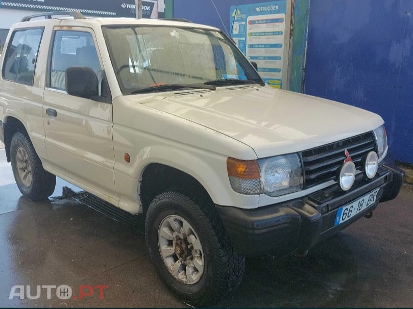 Mitsubishi Pajero 2.5