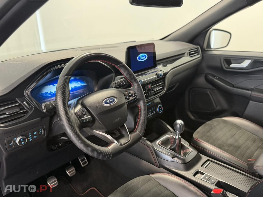 Ford Kuga 1.5 EcoBoost ST-Line X
