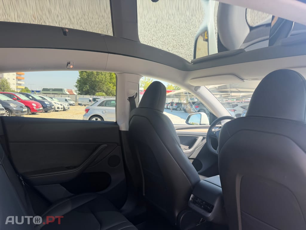 Tesla Model Y Long Range Dual Motor AWD