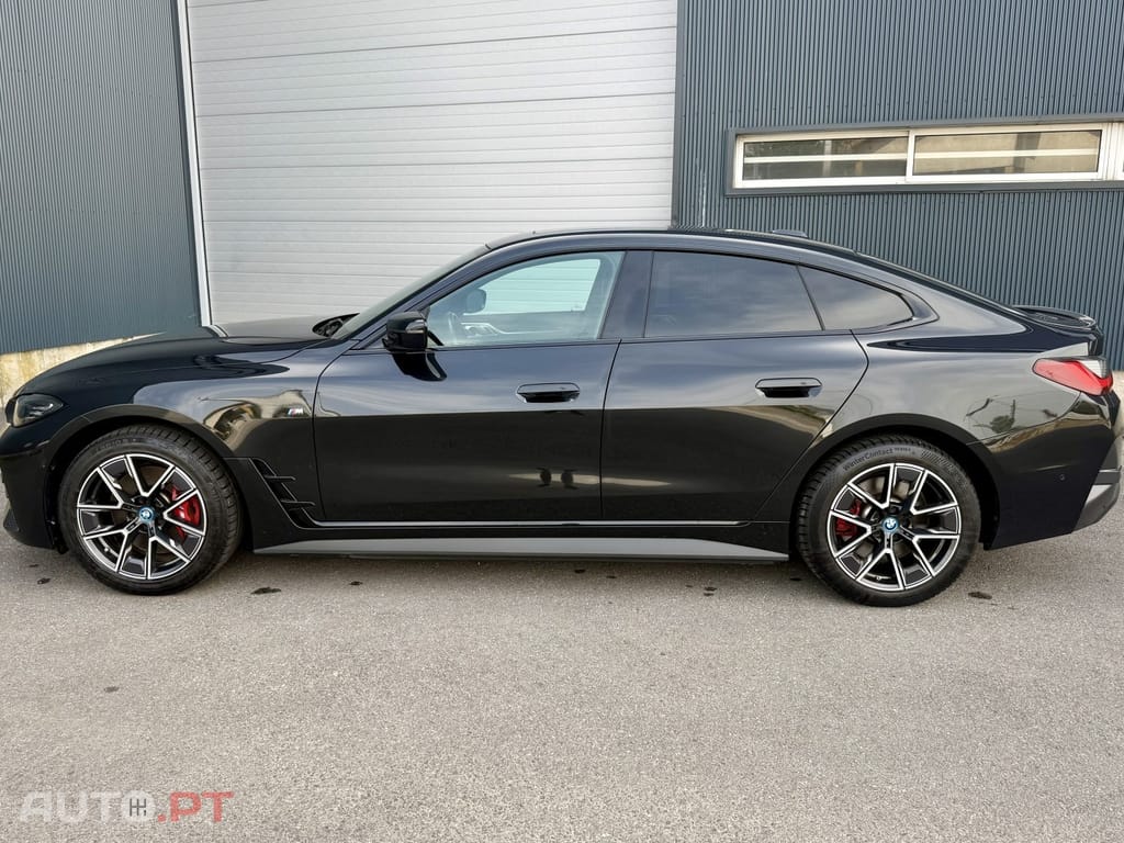 BMW i4 eDrive35 Gran Coupe M Sport — fotografia 13