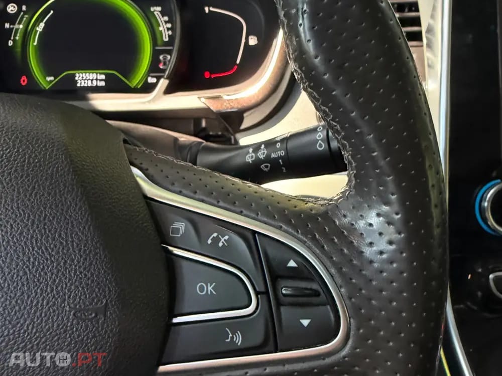 Renault Espace 1.6 dCi Initiale Paris EDC