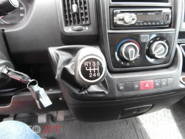 Peugeot Boxer HDi 333 L2H2 Confort