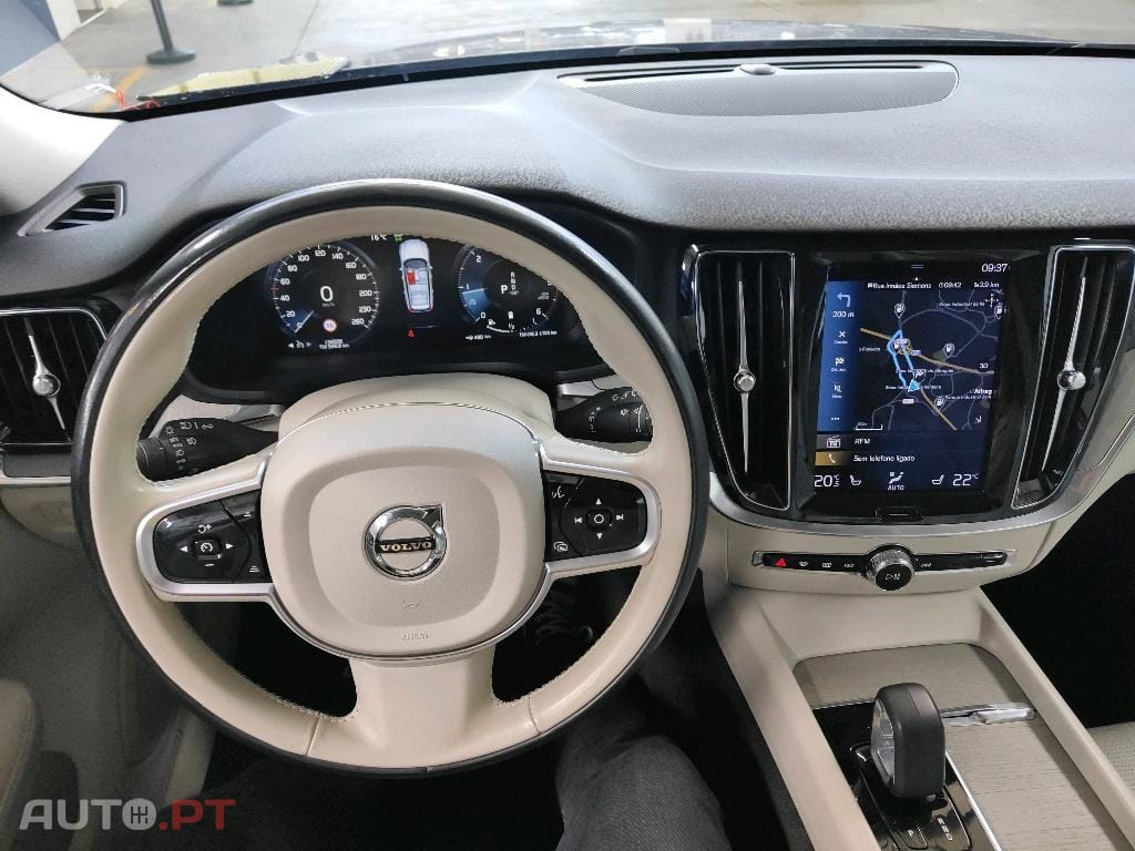 Volvo V60 Cross Country 2.0 B4 Geartronic