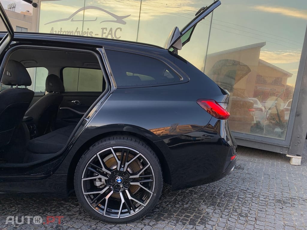 BMW 330 e Touring Line Luxury Auto