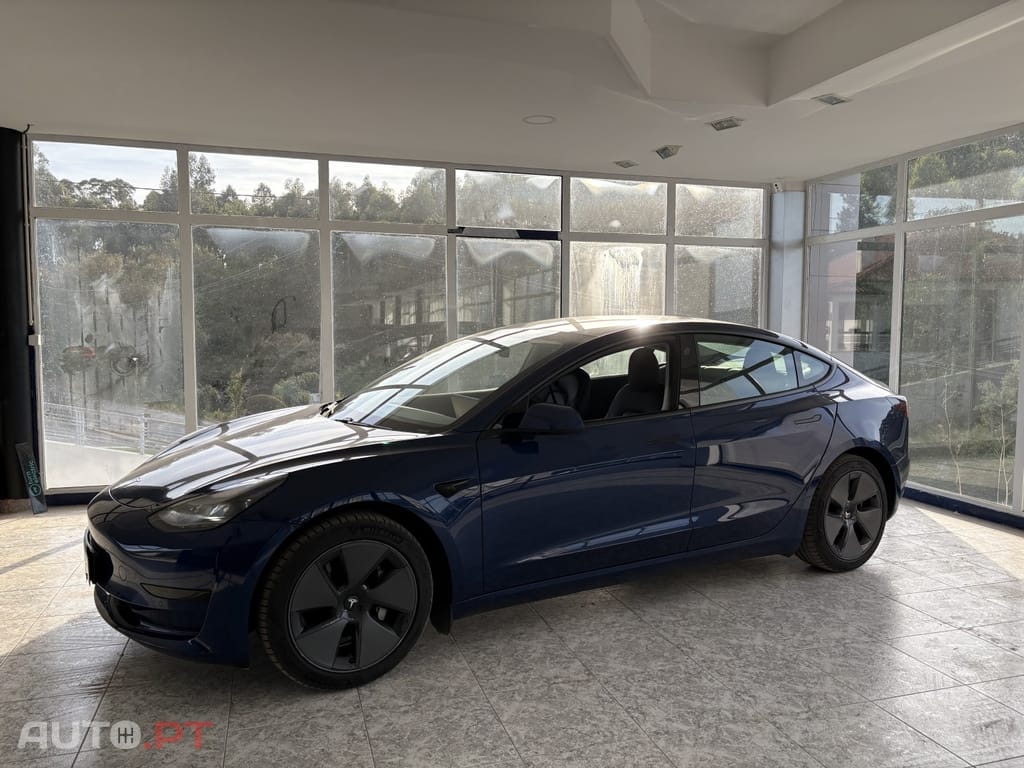 Tesla Model 3 Standard Range Plus RWD