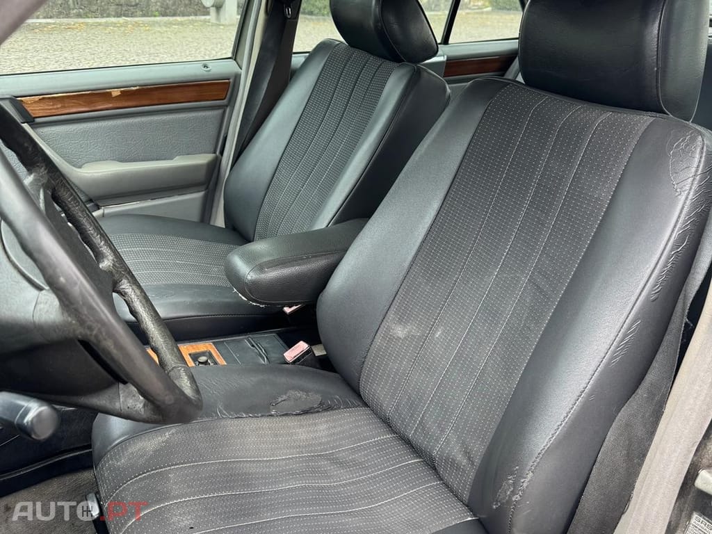 Mercedes-Benz 200 200D