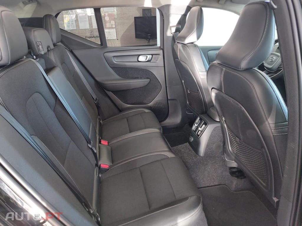 Volvo XC40 1.5 T5 PHEV Momentum Plus