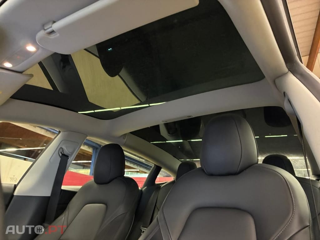 Tesla Model 3 Standard Range Plus RWD