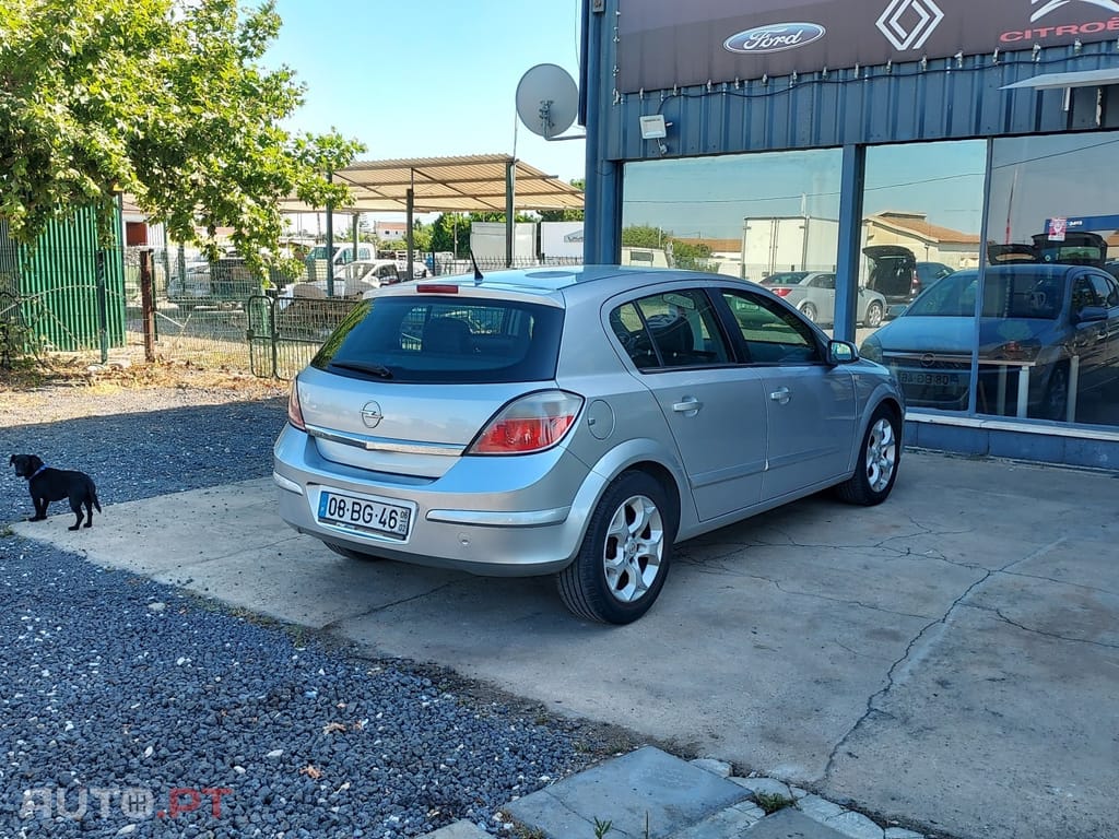 Opel Astra 1.4 Cosmo