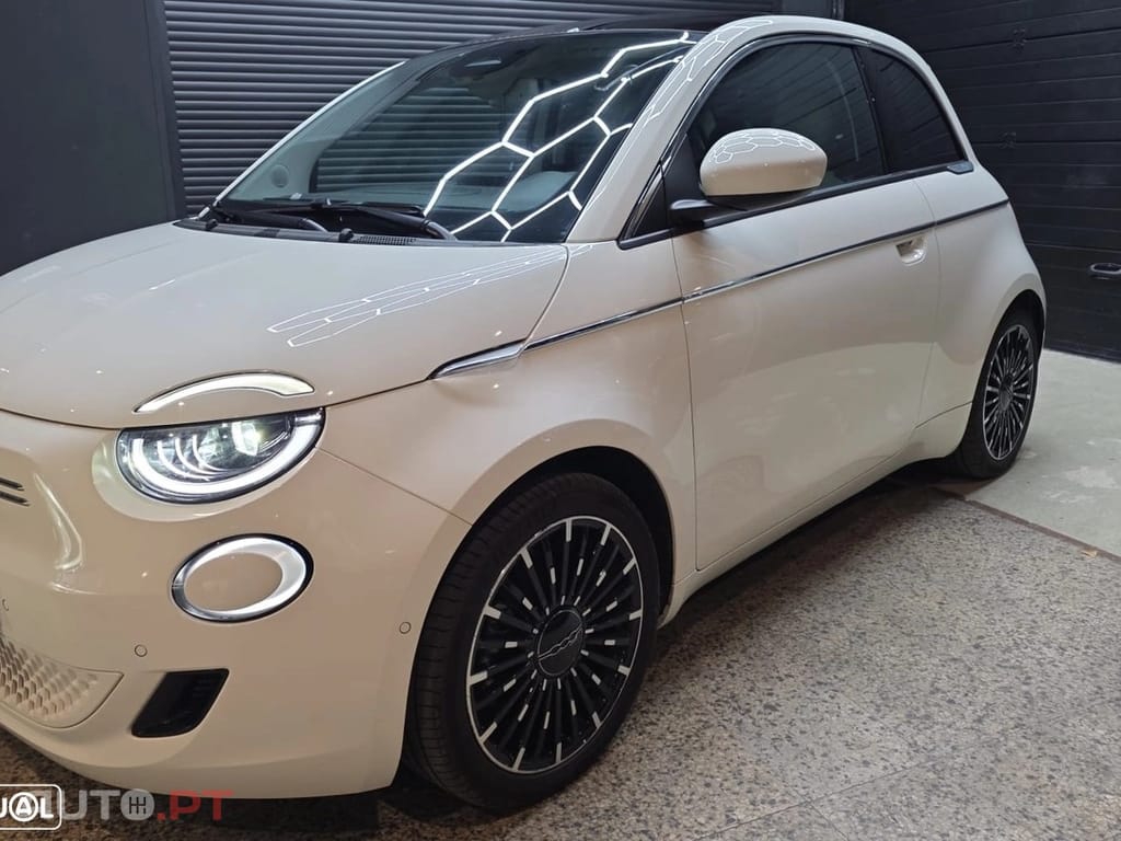 Fiat 500e La Prima