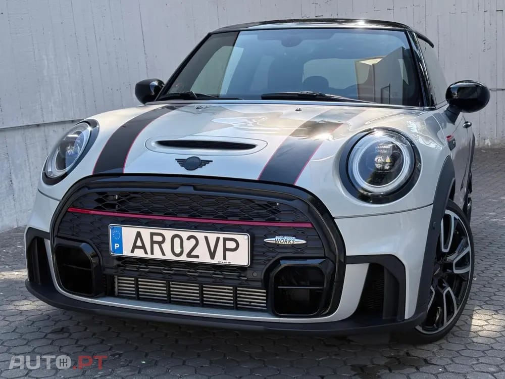 MINI Cooper John Cooper Works Auto Desportiva