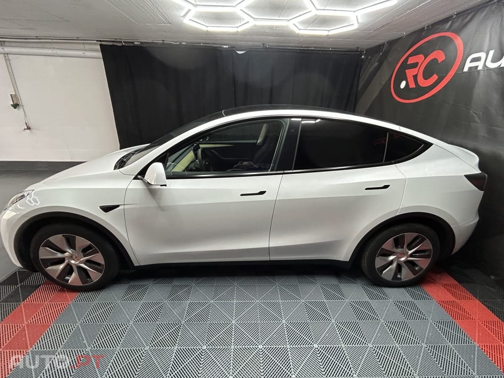 Tesla Model Y Tração Traseira
