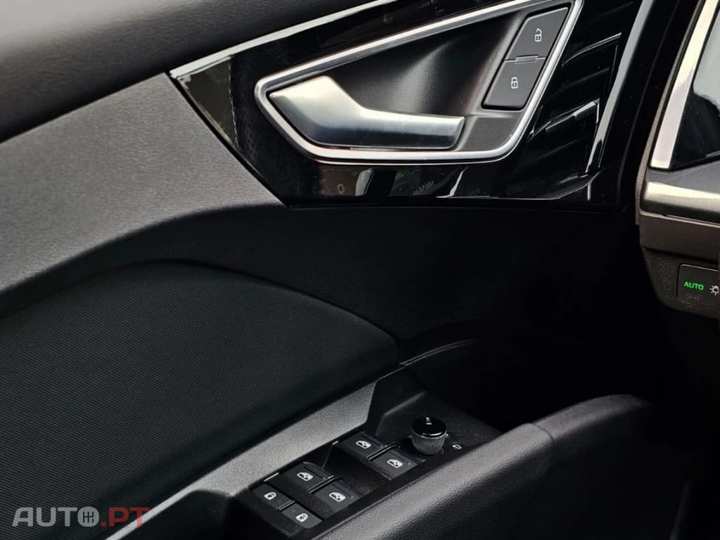 Audi E-Tron 45 82 kWh SE BUSINESS PLUS