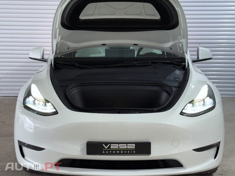 Tesla Model Y Long Range Dual Motor AWD