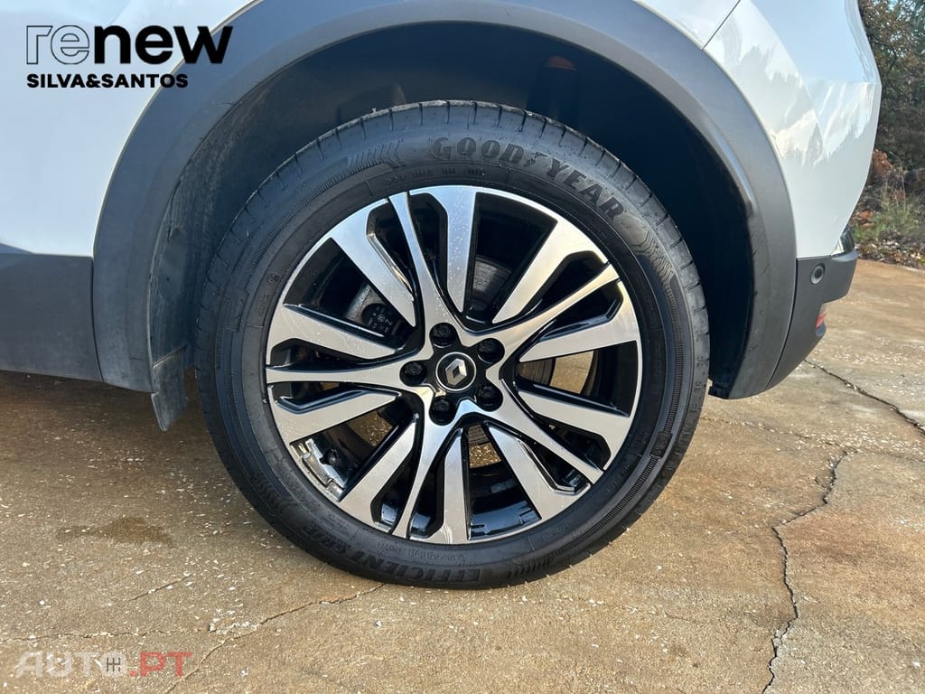 Renault Captur Initiale Paris E-TECH Plug-in 160