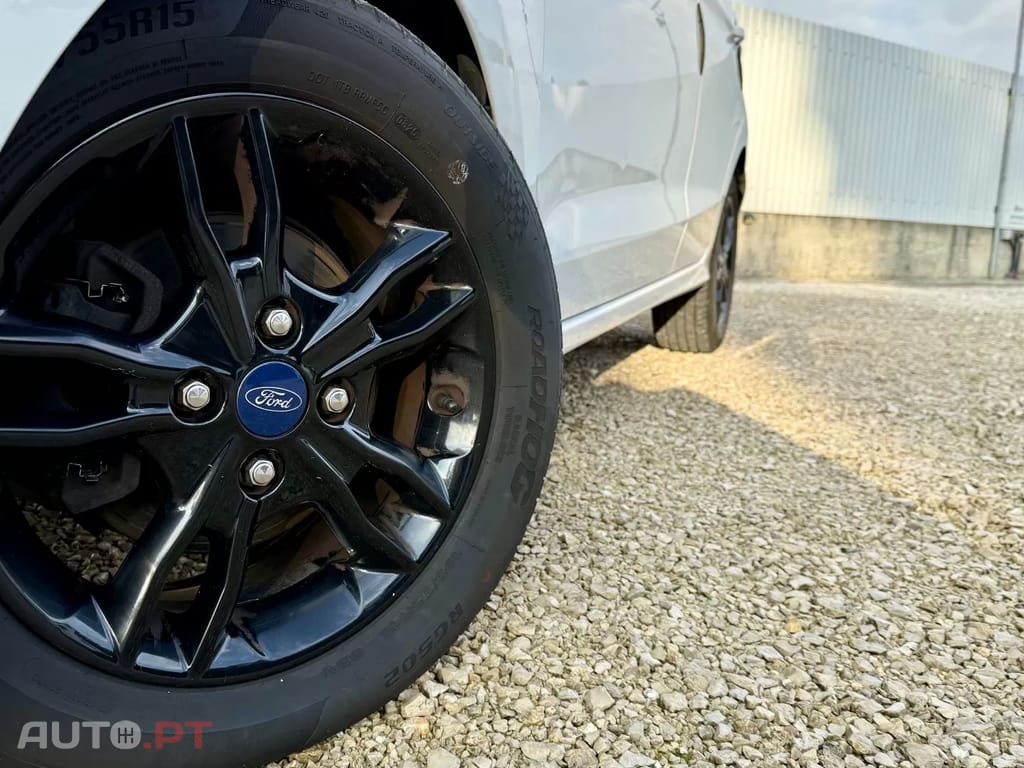 Ford KA 1.2 Ti-VCT White & Black Edition