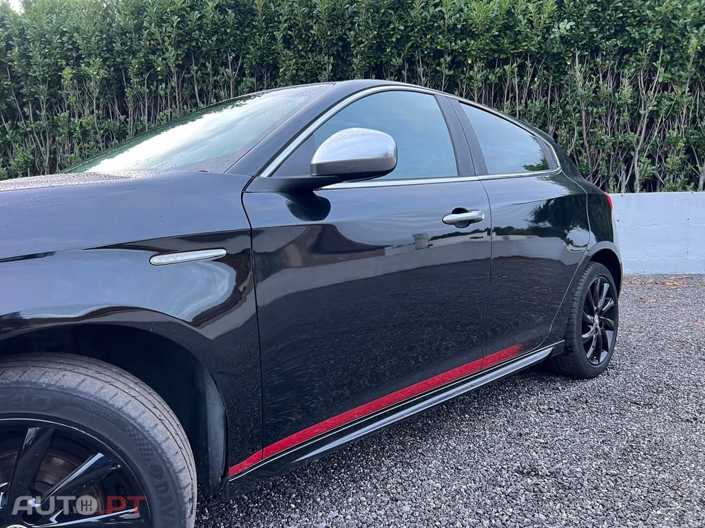 Alfa Romeo Giulietta 1.6 JTDm Distinctive