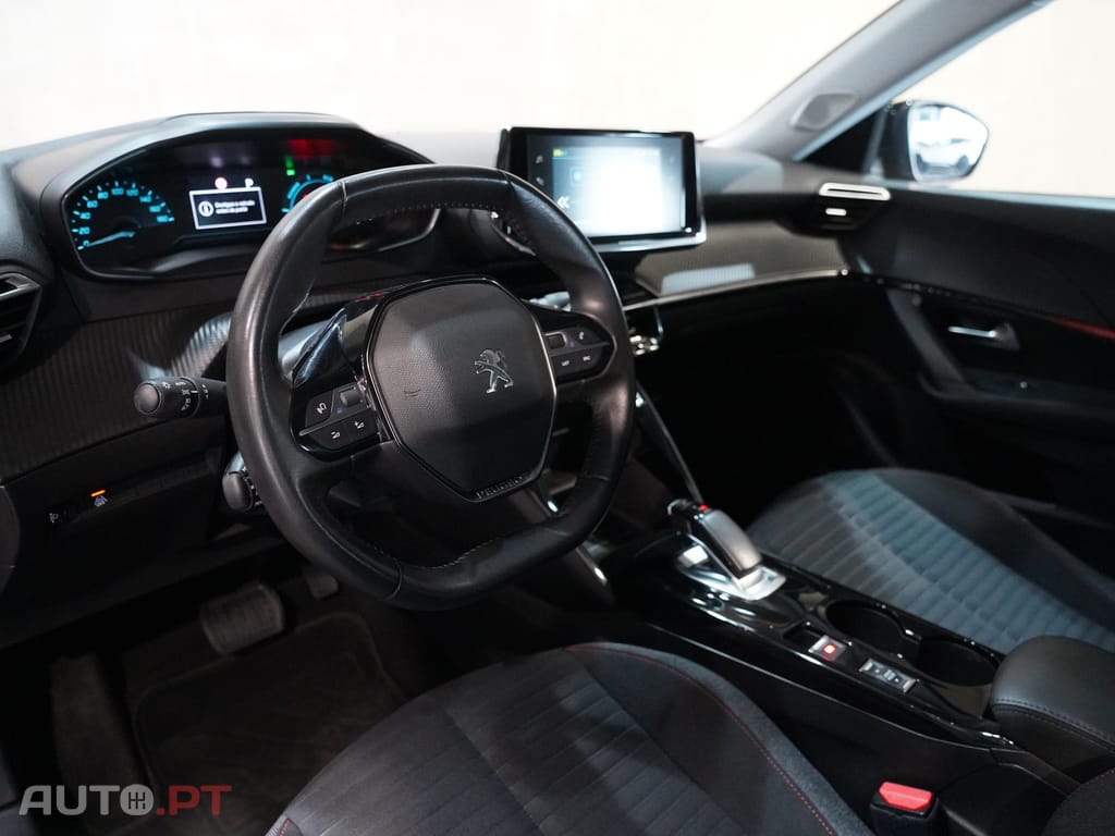 Peugeot E-2008 50 kWh Active