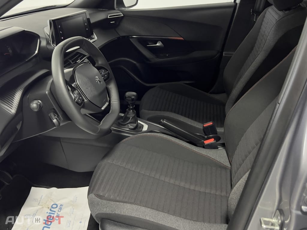 Peugeot 2008 1.2 PureTech Active