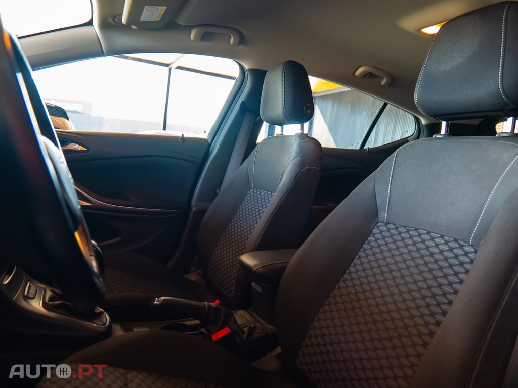 Opel Astra 1.6 CDTI Dynamic S/S