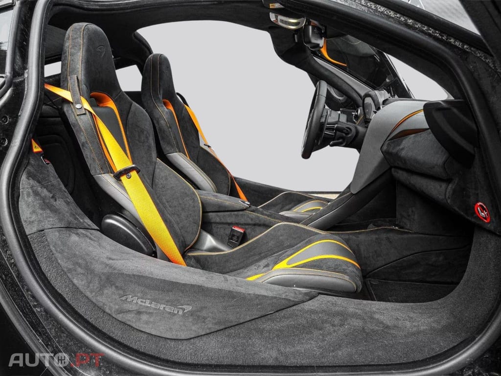 McLaren 720 S Coupé