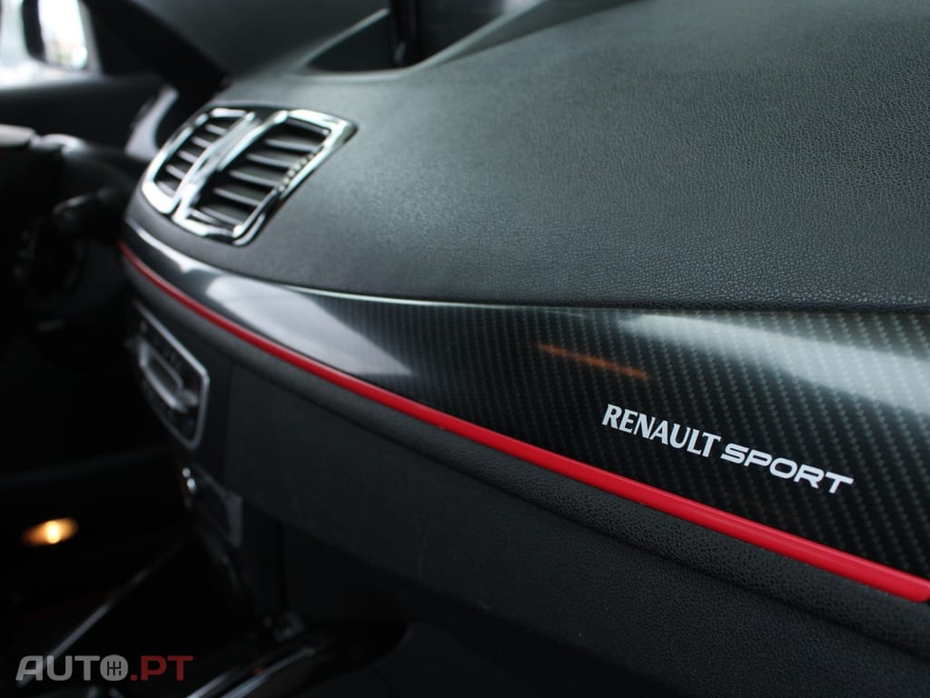 Renault Mégane Coupe RS 265 TCe