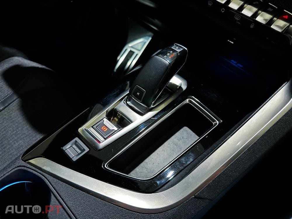 Peugeot 3008 1.6 PureTech GT EAT8