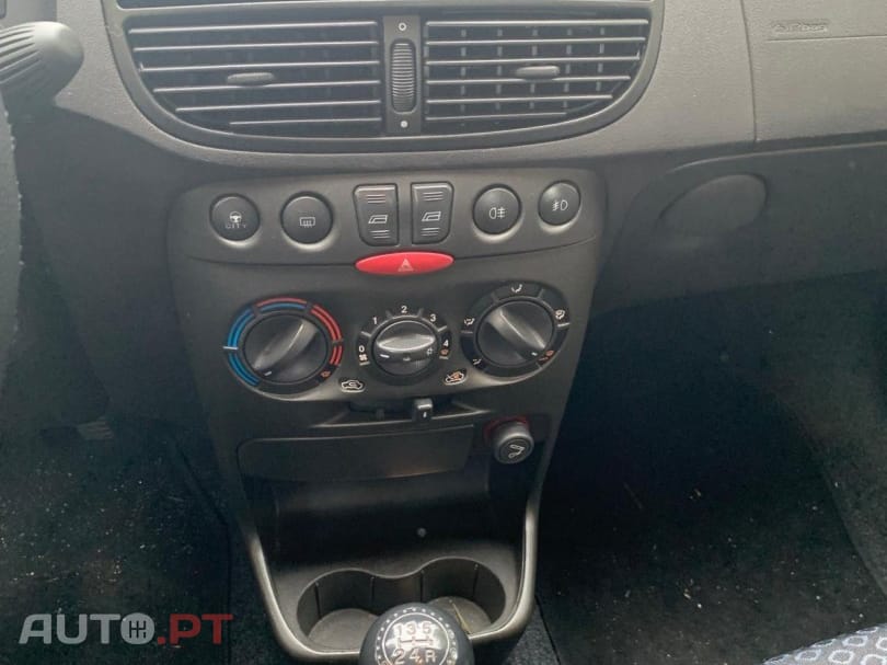 Fiat Punto 1.2 16V 80 Emotion