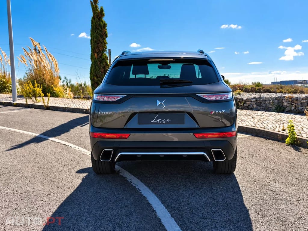 DS DS7 Crossback E-Tense Performance Line EAT8