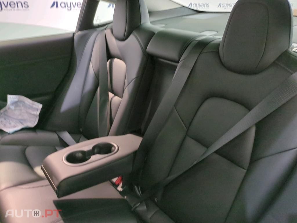 Tesla Model 3 Long-Range Dual Motor AWD