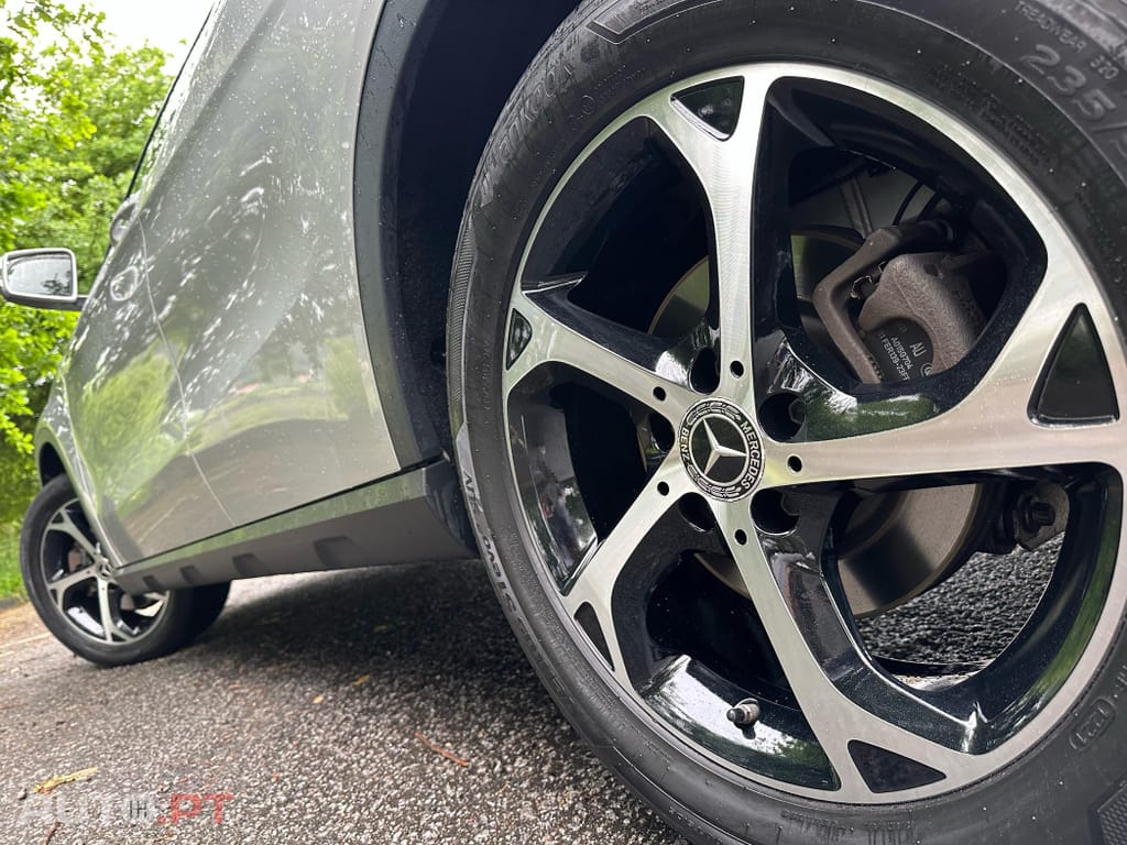 Mercedes-Benz GLA 220 4Matic 8G-DCT Special Edition