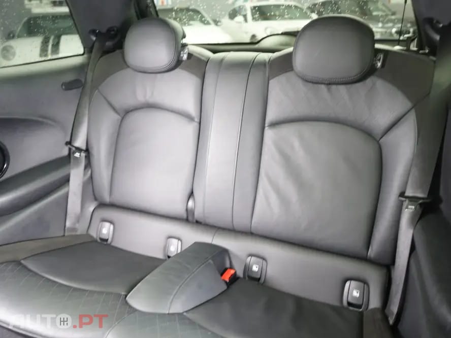 MINI Cooper Cooper SE Premium Classic