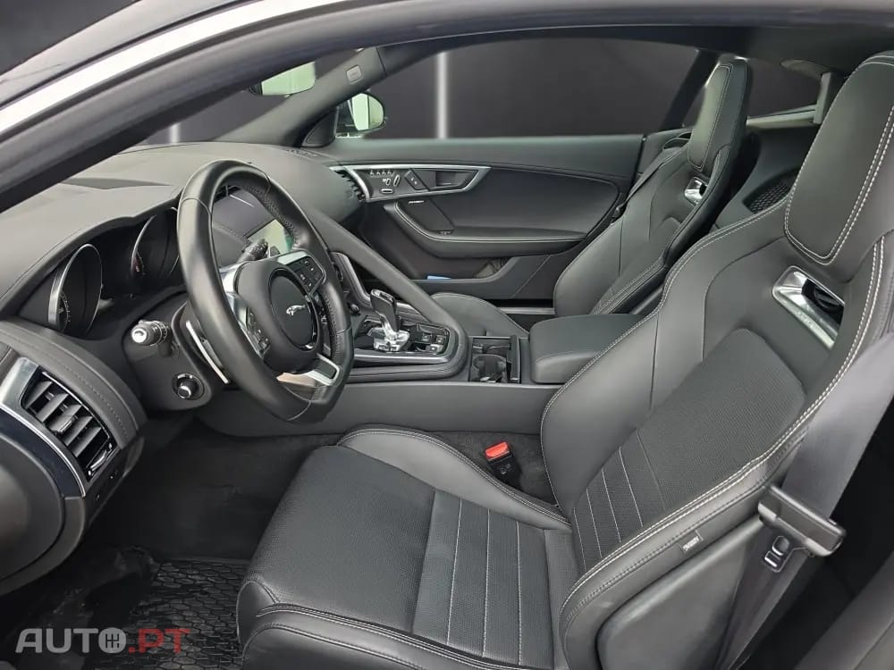 Jaguar F-Type 2.0 i4 R-Dynamic
