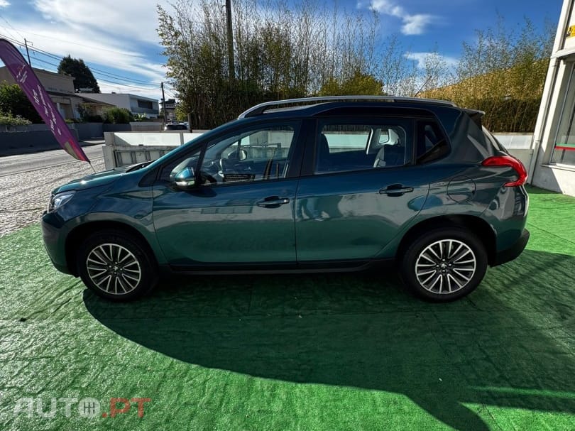Peugeot 2008 1.2 PureTech Style