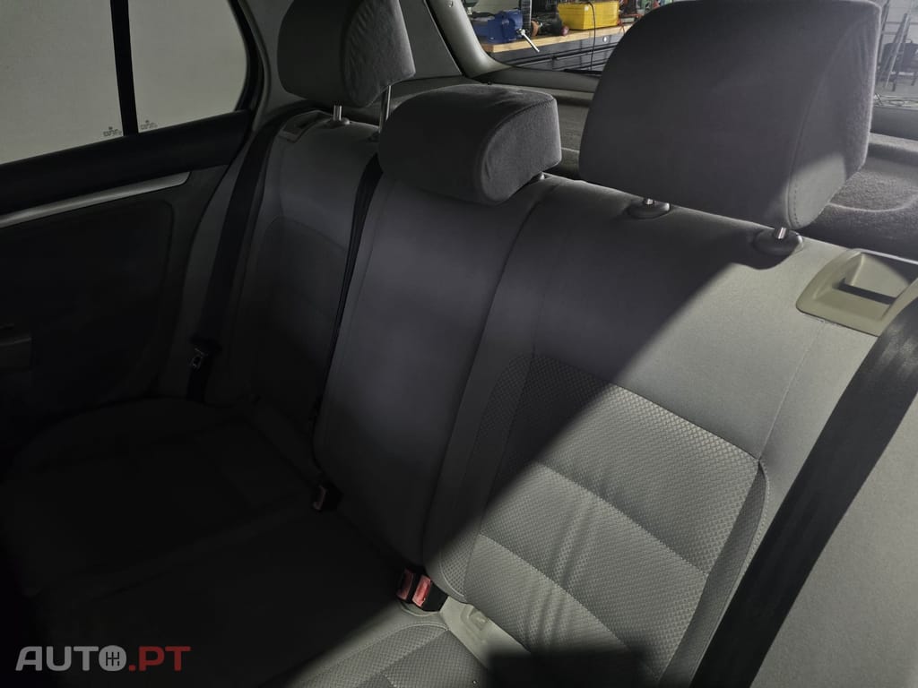 Volkswagen Golf 2.0 TDi Confortline