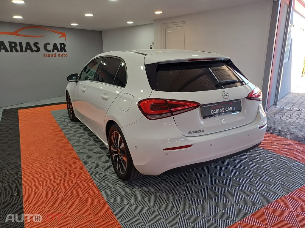Mercedes-Benz A 180 d business solutions Auto