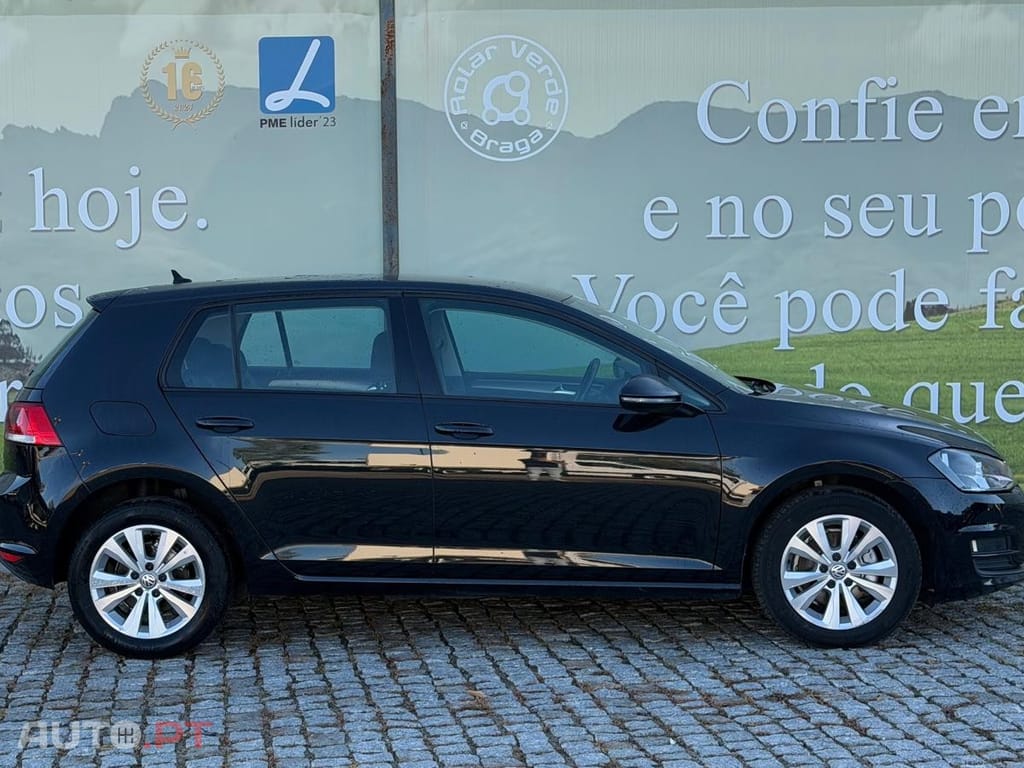 Volkswagen Golf 1.6 TDI Confortline DSG