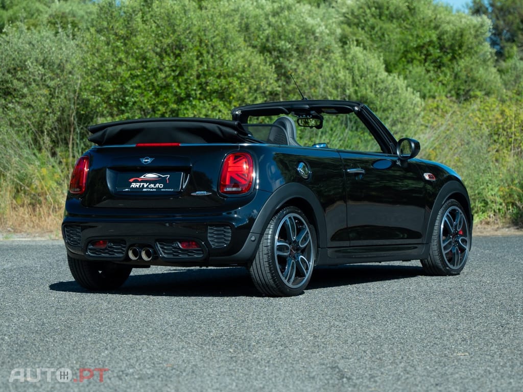 MINI Cabrio John Cooper Works Auto Desportiva