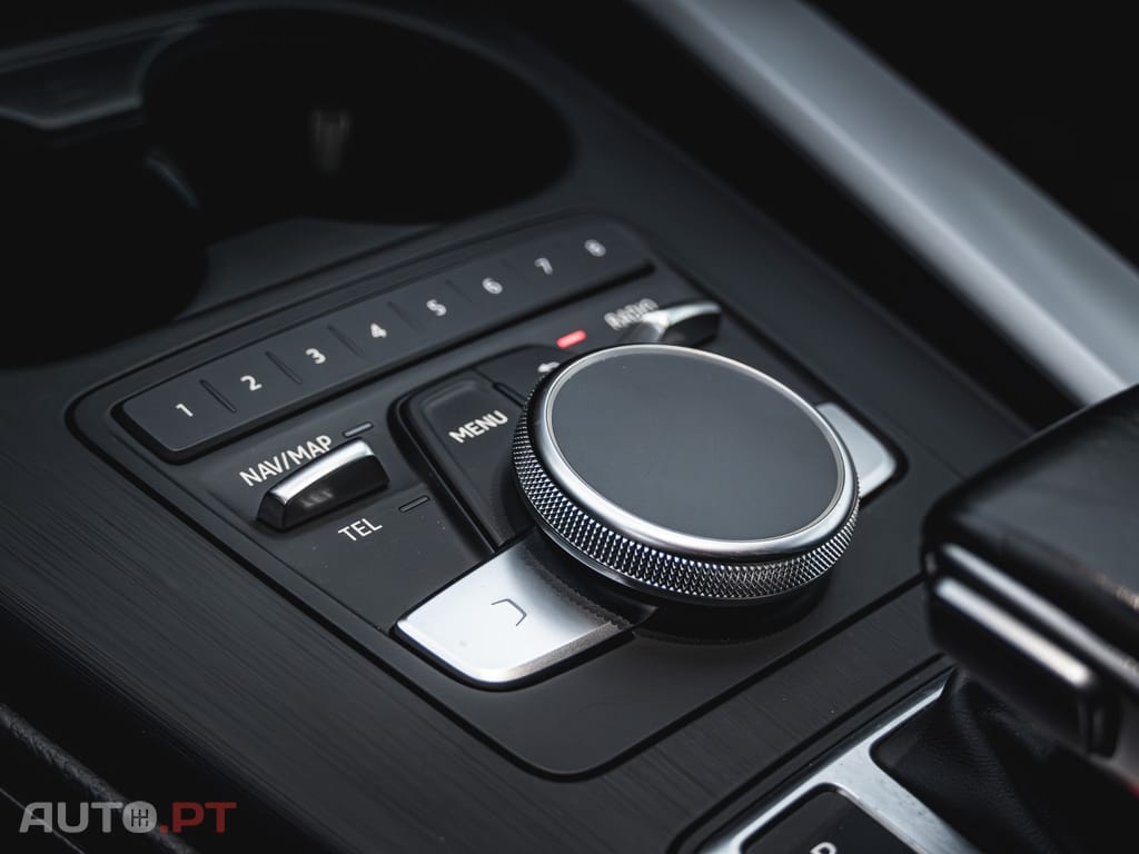 Audi A4 2.0 TDI S-line S tronic